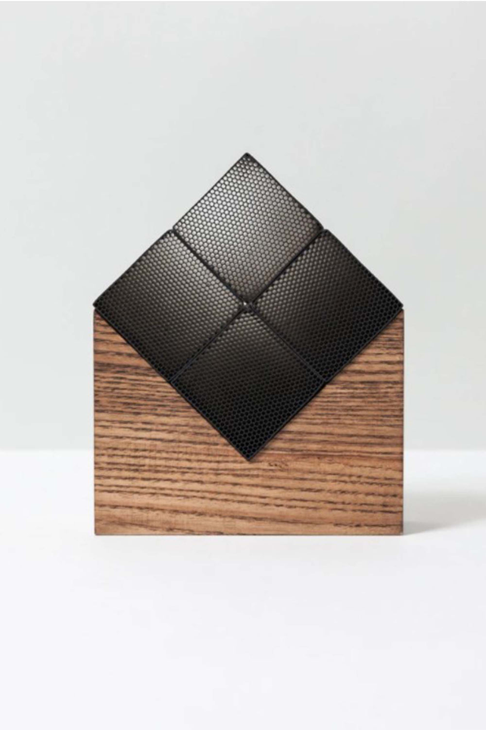 Chikuno Cube Large House, Brown