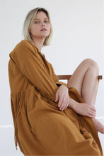 Load image into Gallery viewer, Waist tie with a long-sleeve midi dress
