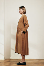 Load image into Gallery viewer, Waist tie with a long-sleeve midi dress
