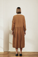 Load image into Gallery viewer, Waist tie with a long-sleeve midi dress
