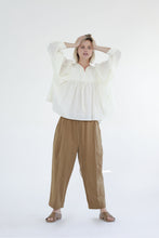 Load image into Gallery viewer, Quilted detail cotton peasant blouse
