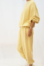 Load image into Gallery viewer, Garment dye cotton sweatshirt
